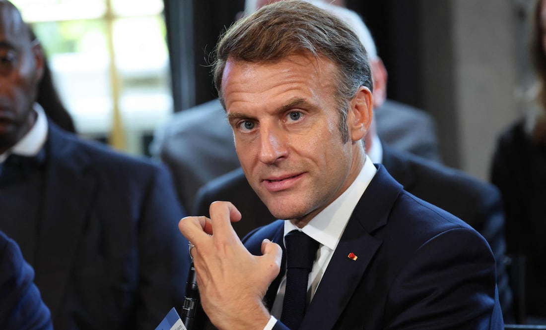 Macron queda VARADO en Nueva York por convoy de Trump… ¡y termina llamándolo desde la calle!. (Photo by Ludovic MARIN / AFP)