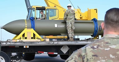 ¿Qué es la bomba GBU-57 y por qué podría ser clave si EU apoya a Israel contra Irán?