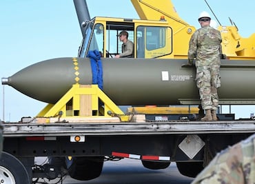 ¿Qué es la bomba GBU-57 y por qué podría ser clave si EU apoya a Israel contra Irán?