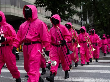 Fanáticos toman Seúl con un desfile masivo por el final de "El juego del calamar"