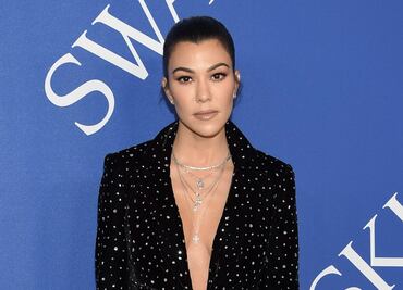 Kourtney Kardashian desata polémica en redes por fotos con comida en el baño