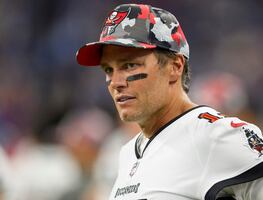 Pero ¿qué te pasó, príncipe? Tom Brady reaparece con supuestos arreglos faciales