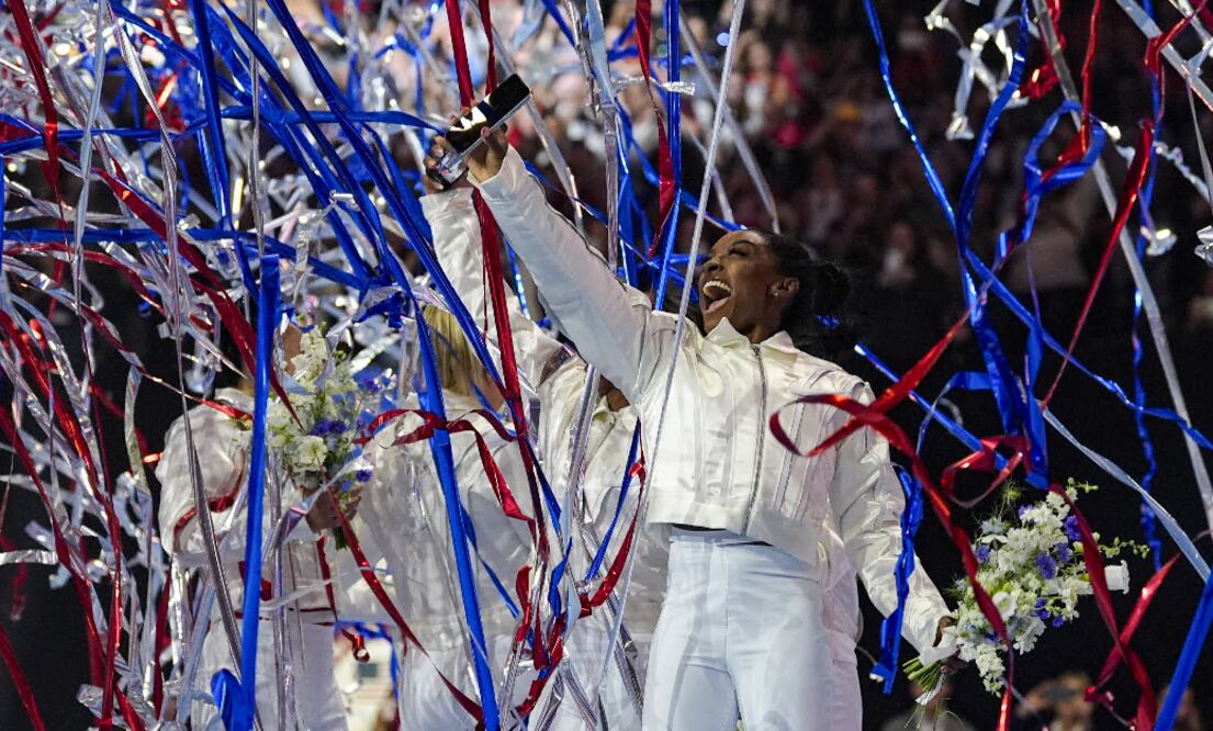 De Simone Biles a LeBron James, Estados Unidos desembarca en París con todo su arsenal. Foto AP