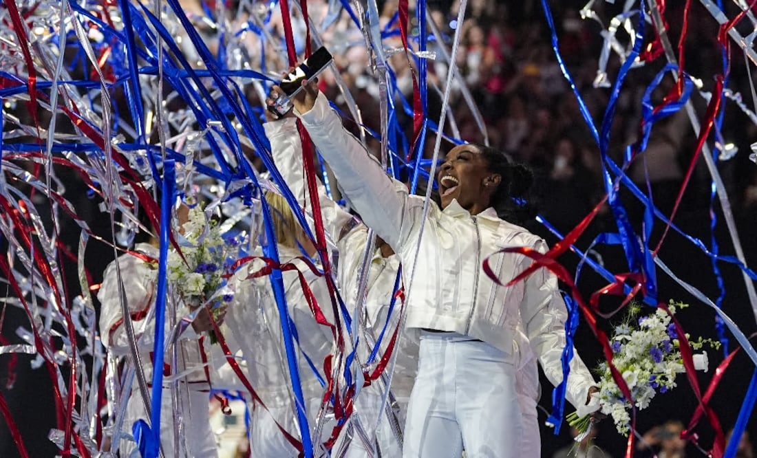 De Simone Biles a LeBron James, Estados Unidos desembarca en París con todo su arsenal. Foto AP