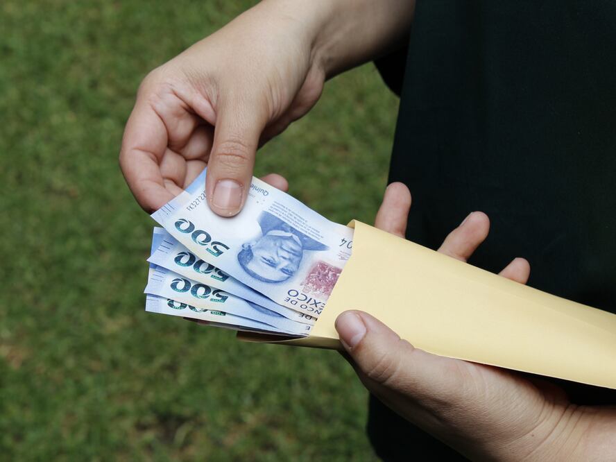 Aguinaldo 2024. ¿A cuántos días de salario equivale el pago, según la Ley Federal del Trabajo? Foto: iSTOCK-FJZEA