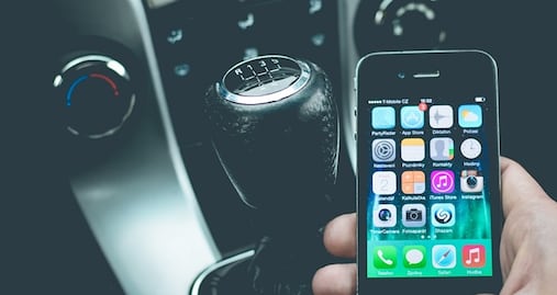 Nueva York podría multar a las personas que 'textean' mientras caminan