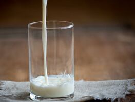 Hospitalizan a niños que tomaron leche con desinfectante en kinder de Nueva Jersey