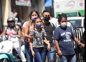 Covid. Con calles llenas, CDMX inaugura semáforo verde