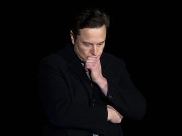 Elon Musk dice que Twitter ha perdido más de la mitad de su valor desde su compra