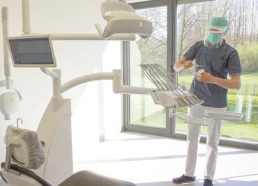 ¿Cuánto gana un dentista por hora en Estados Unidos? (2022)