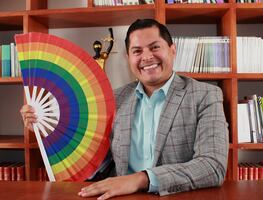 Hallan sin vida a jurista de género no binario que abrió camino a derechos LGBTI en México