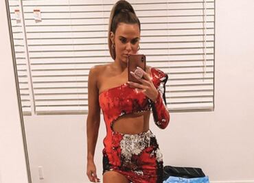 Luchadora de la WWE luce ajustado vestido rosa en Instagram