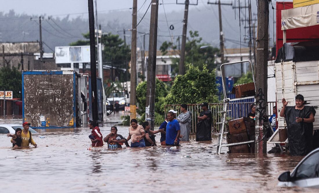 Desastre en Acapulco: Lluvias torrenciales y deslaves por tormenta John. IMÁGENES . Foto EFE