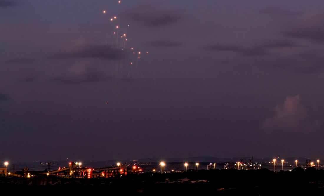 Netanyahu advierte a civiles libaneses: "Evacúen antes de los bombardeos israelíes" (AP Photo/Ariel Schalit)