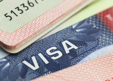 Trump congeló visados y green cards hasta 202I