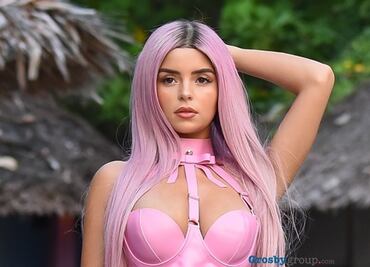 Demi Rose conquista con bikini de látex al estilo Barbie