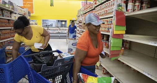 Miami, un “desierto” de agua embotellada por Dorian