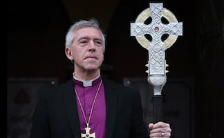 Coronación del Rey Carlos III.  Cruz con reliquias de la de Jesús encabezará la procesión