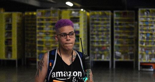 Por esta razón, Amazon ofrece 10 mil dls a empleados por su renuncia