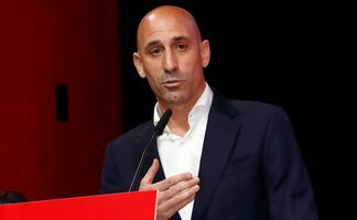 Luis Rubiales se niega a dimitir por beso a Jenni Hermoso: "Yo le dije '¿un piquito? 'y ella dijo  'vale'.