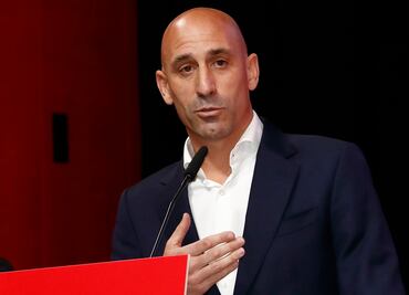 Selección española masculina condena 'comportamiento inaceptable' de Luis Rubiales