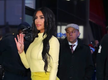 Kim Kardashian presume figura curvy con lencería en Instagram