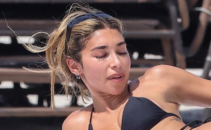 Exnovia de Justin Bieber disfruta del calor de Miami con su bikini más pequeño