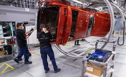 EU aplaza aranceles a importaciones de autos de México y Canadá