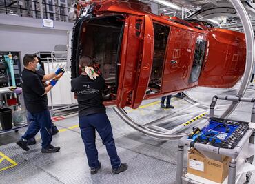 EU aplaza aranceles a importaciones de autos de México y Canadá