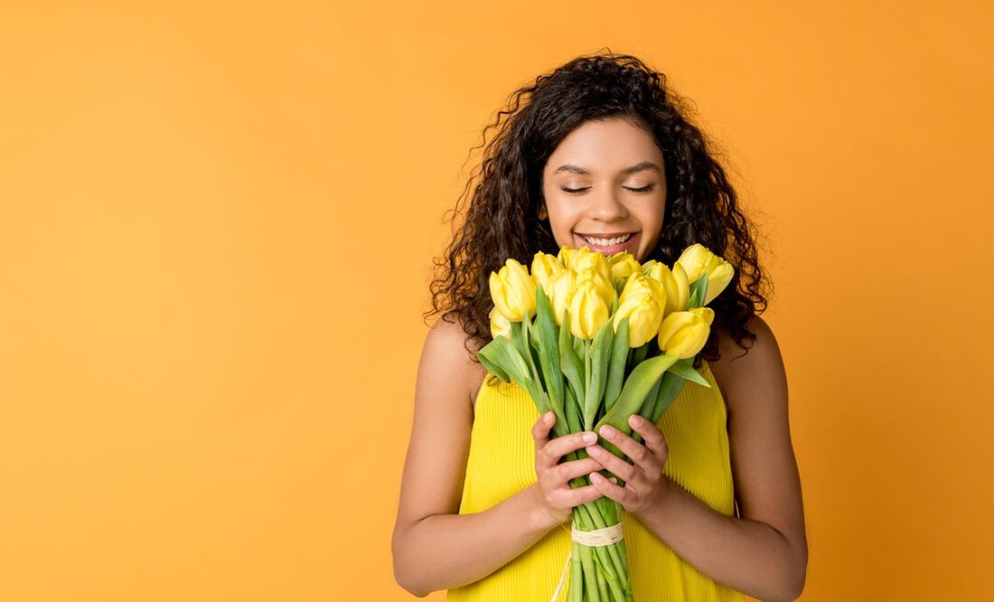 ¿Por qué se regalan flores amarillas el 21 de marzo? Foto: iStock-LightFieldStudios