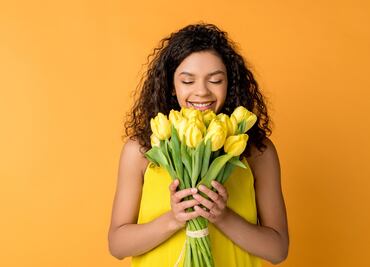 Flores amarillas. ¿Por qué se regalan el 21 de marzo y qué significan?