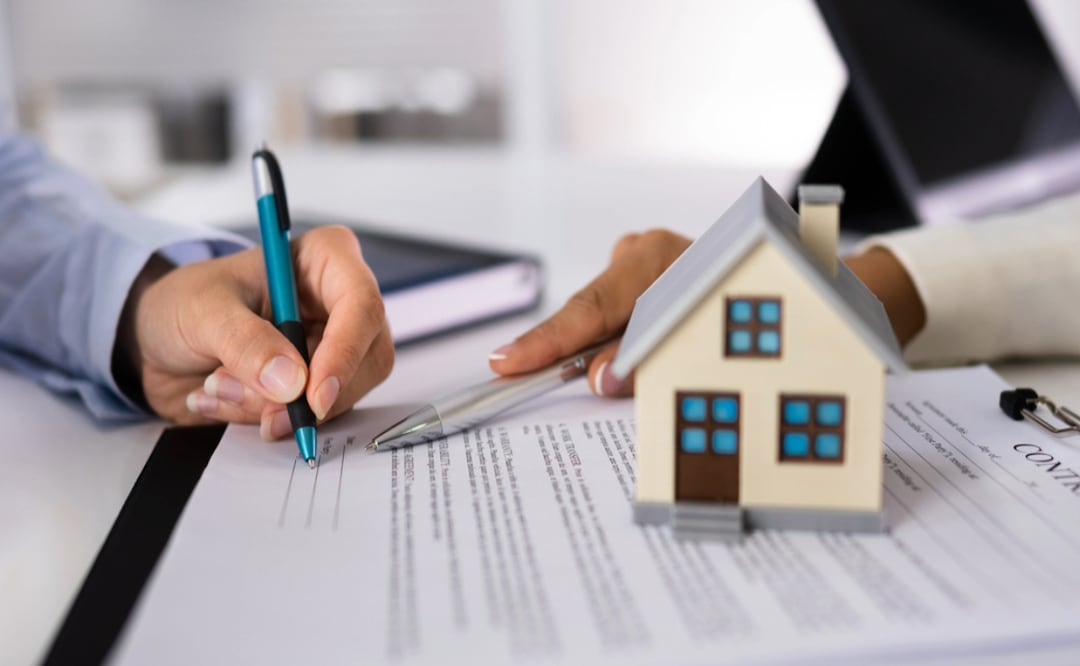 Casas Edomex: Tramita las escrituras de tu propiedad privada por $986 pesos. Requisitos. Foto: iStock / AndreyPopov