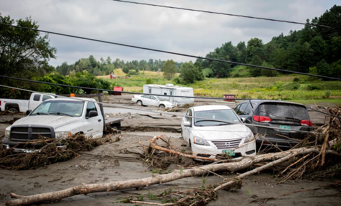Tormentas eléctricas provocan inundaciones y vehículos aplastados en Vermont,  Lyndonville y Johnsbury. Foto:AP Photo/Dmitry Belyakov