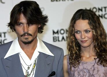 Johnny Depp mostró celos en relación con Vanessa Paradis, dice amigo del actor