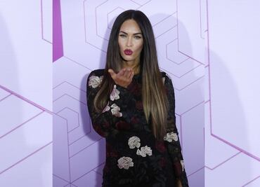 Megan Fox presume silueta en leggings por calles de Calabasas