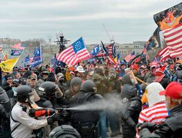 Un herido de bala en el asalto de seguidores de Trump al Congreso