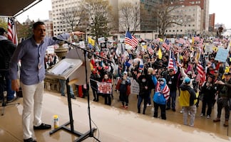 Arresta FBI a candidato republicano a gobernador de Michigan por asalto al Capitolio