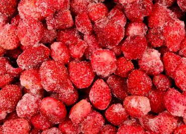 Alertan sobre fresas congeladas vendidas en Costco vinculadas a brote de hepatitis