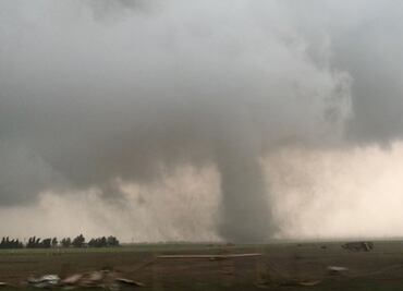 Video. Tornados azotan zonas de Oklahoma y Texas