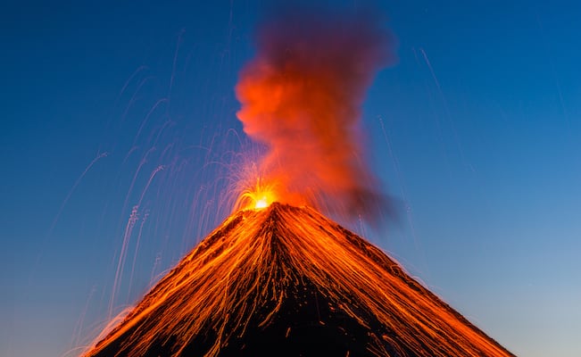 ¡Despierta el volcán zombi! Muestra señales de vida tras 700 mil años dormido; científicos no pueden creerlo