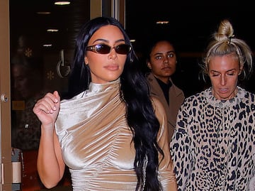 Kim Kardashian deslumbra con vestido de terciopelo en Nueva York