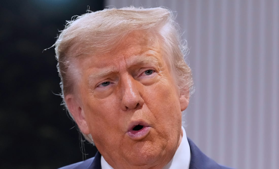 Trump: cualquier represalia iraní será respondida con más fuerza que el ataque de hoy. (AP Photo/Mark Schiefelbein, File)