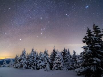 Así puedes ver la alineación del Hexágono Invernal, con seis de las estrellas más brillantes del cielo