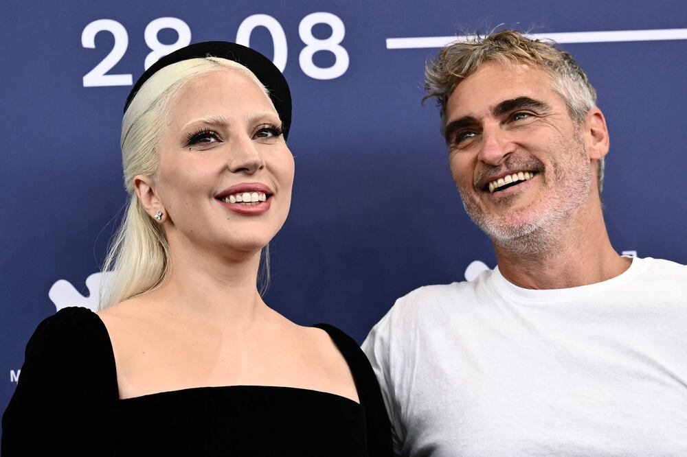 Lady Gaga y Joaquin Phoenix Desatan la Locura en "Joker: Folie à deux" en Venecia. VIDEO. (Photo by Marco BERTORELLO / AFP)