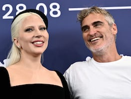 Lady Gaga y Joaquin Phoenix Desatan la Locura en "Joker: Folie à deux" en Venecia. VIDEO