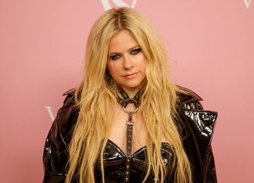 “Es divertido”. Avril Lavigne habla sobre la conspiración de que murió y fue reemplazada por una doble