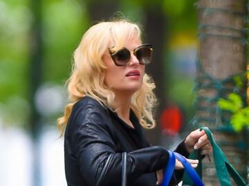 Rebel Wilson visita México y presume su nueva figura en la playa