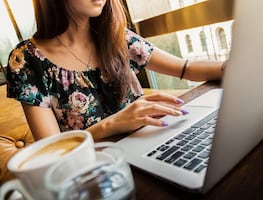 El curso gratuito que ofrece la UNAM para estudiar inglés en línea