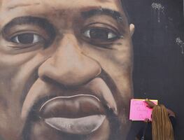 George Floyd, un afroestadounidense devenido en icono mundial antirracismo