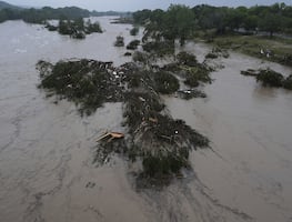 Al menos 6 muertos y varios desaparecidos, entre ellos 20 niñas, en Texas, tras inundaciones. IMÁGENES